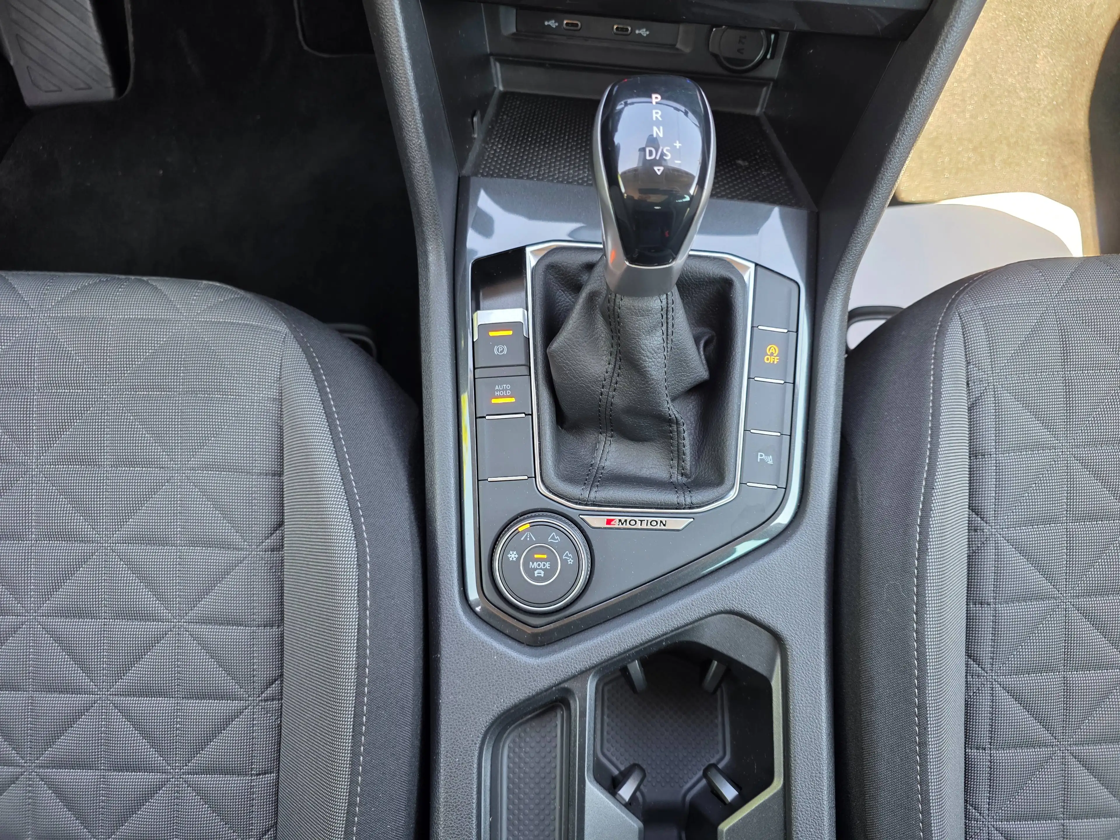 Volkswagen Tiguan 2.0 TDi SCR 4Motion Life Business DSG 1°EIG. !! IN PERFECTE STAAT !! 4X4!! AUTOMAAT !! — photo 11
