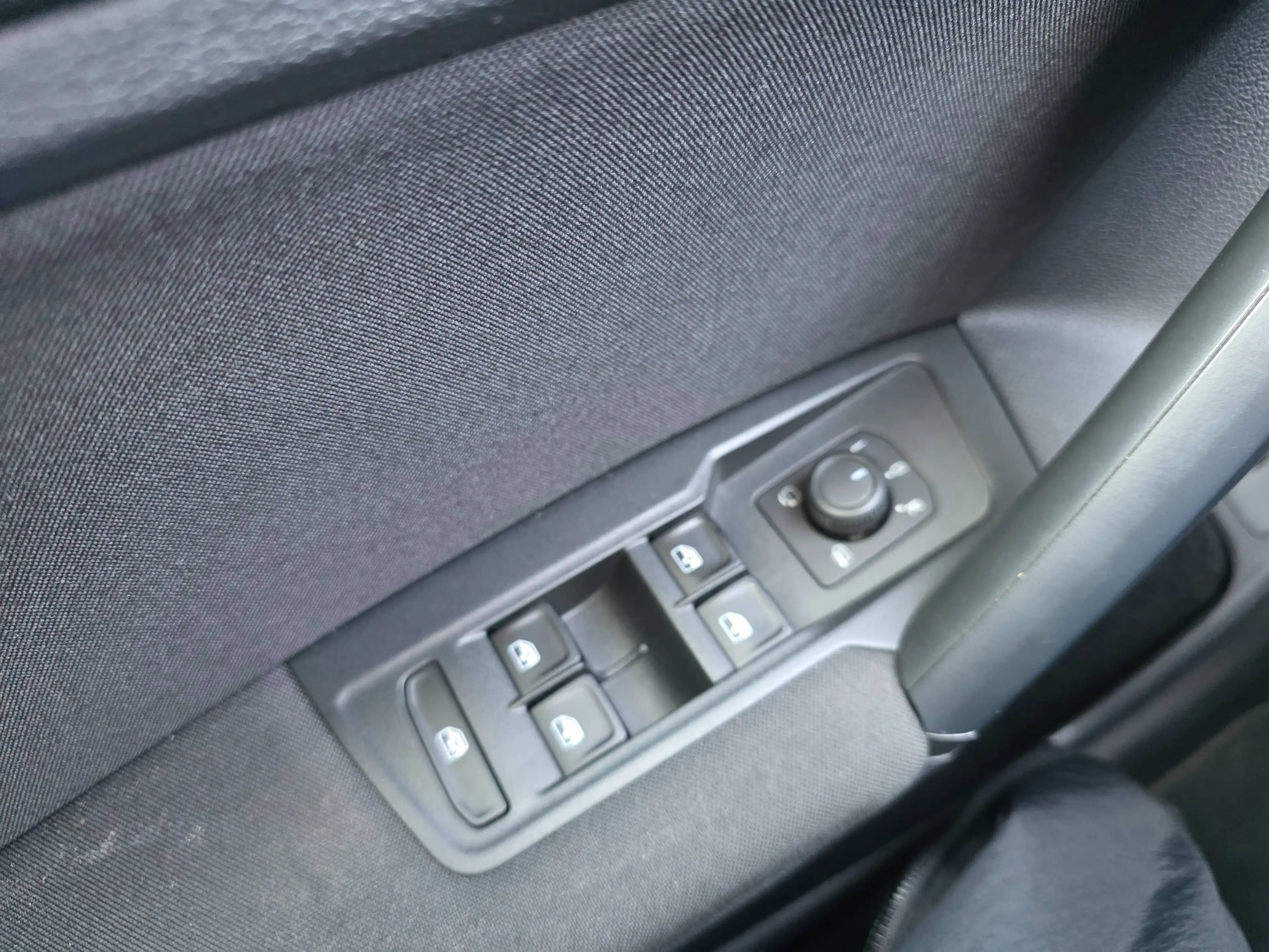 Volkswagen Tiguan 2.0 TDi SCR 4Motion Life Business DSG 1°EIG. !! IN PERFECTE STAAT !! 4X4!! AUTOMAAT !! — photo 29
