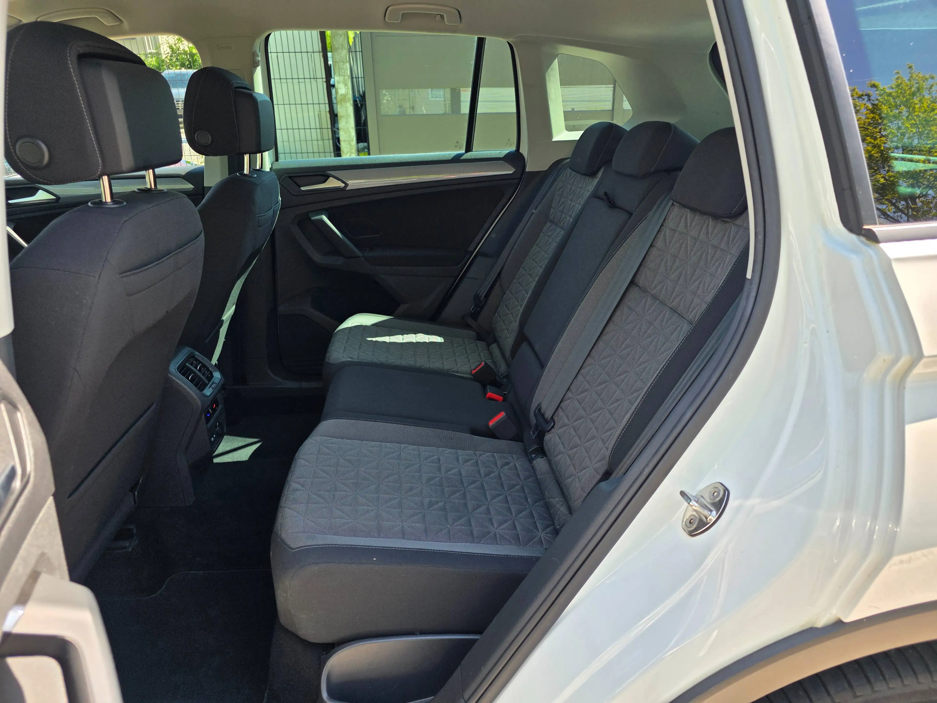 Volkswagen Tiguan 2.0 TDi SCR 4Motion Life Business DSG 1°EIG. !! IN PERFECTE STAAT !! 4X4!! AUTOMAAT !! — photo 14