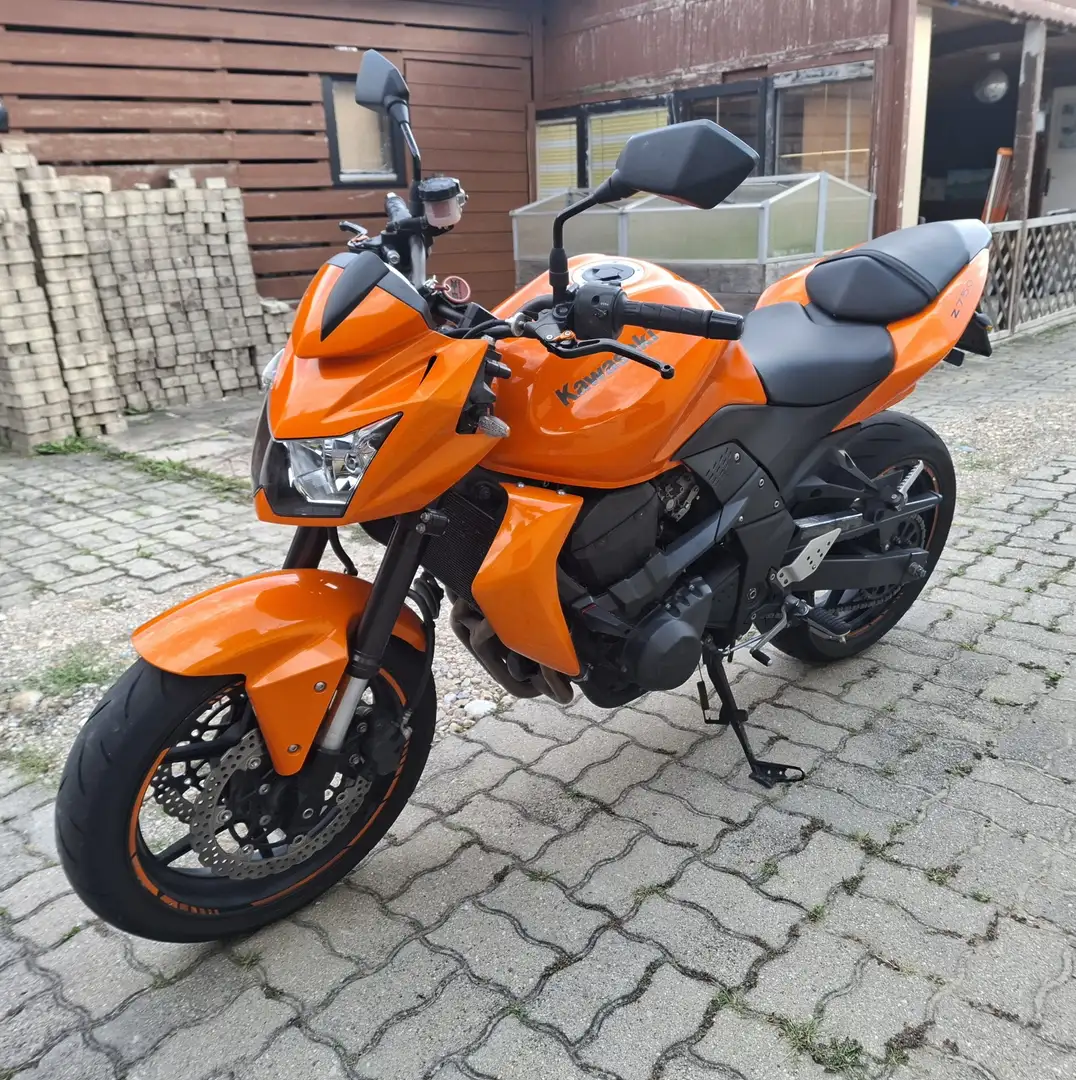Kawasaki Z 750 Pomarańczowy - 1