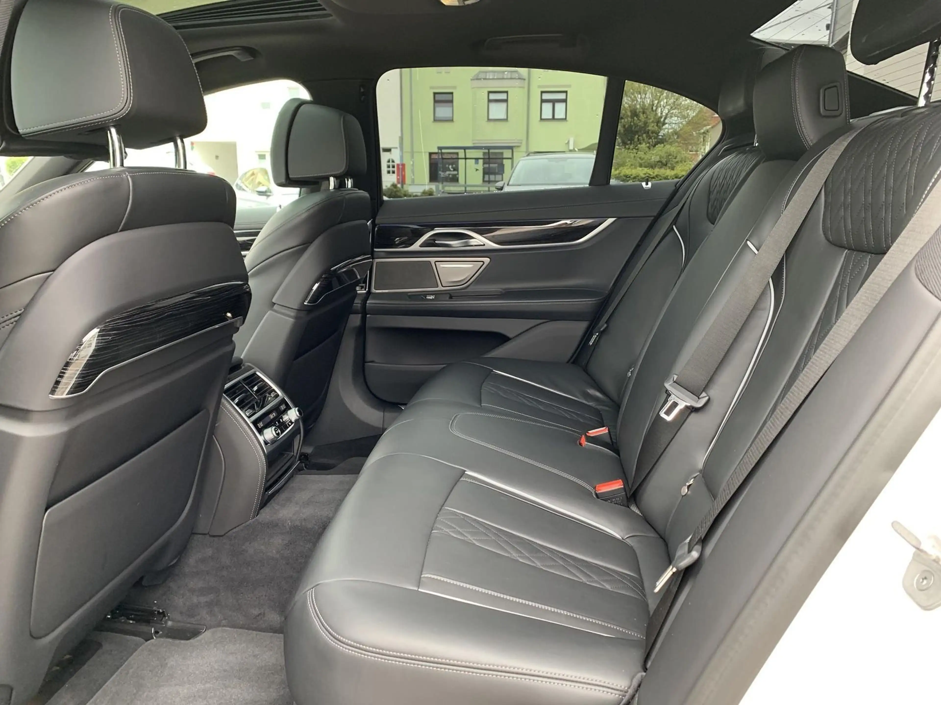 BMW 740 d xDrive M Sport Limousine Standhzg+TV+HK+GSD — photo 11