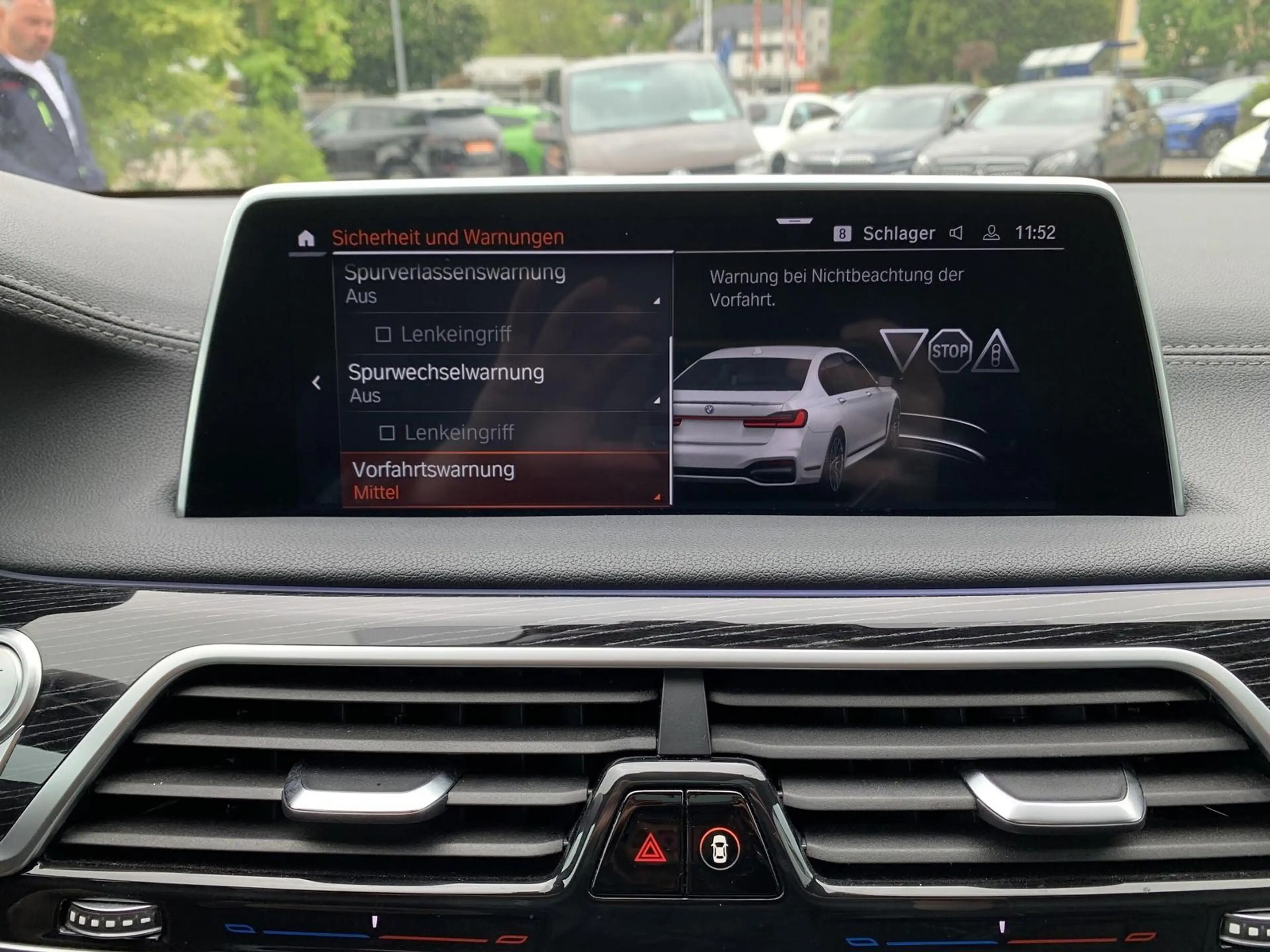 BMW 740 d xDrive M Sport Limousine Standhzg+TV+HK+GSD — photo 26