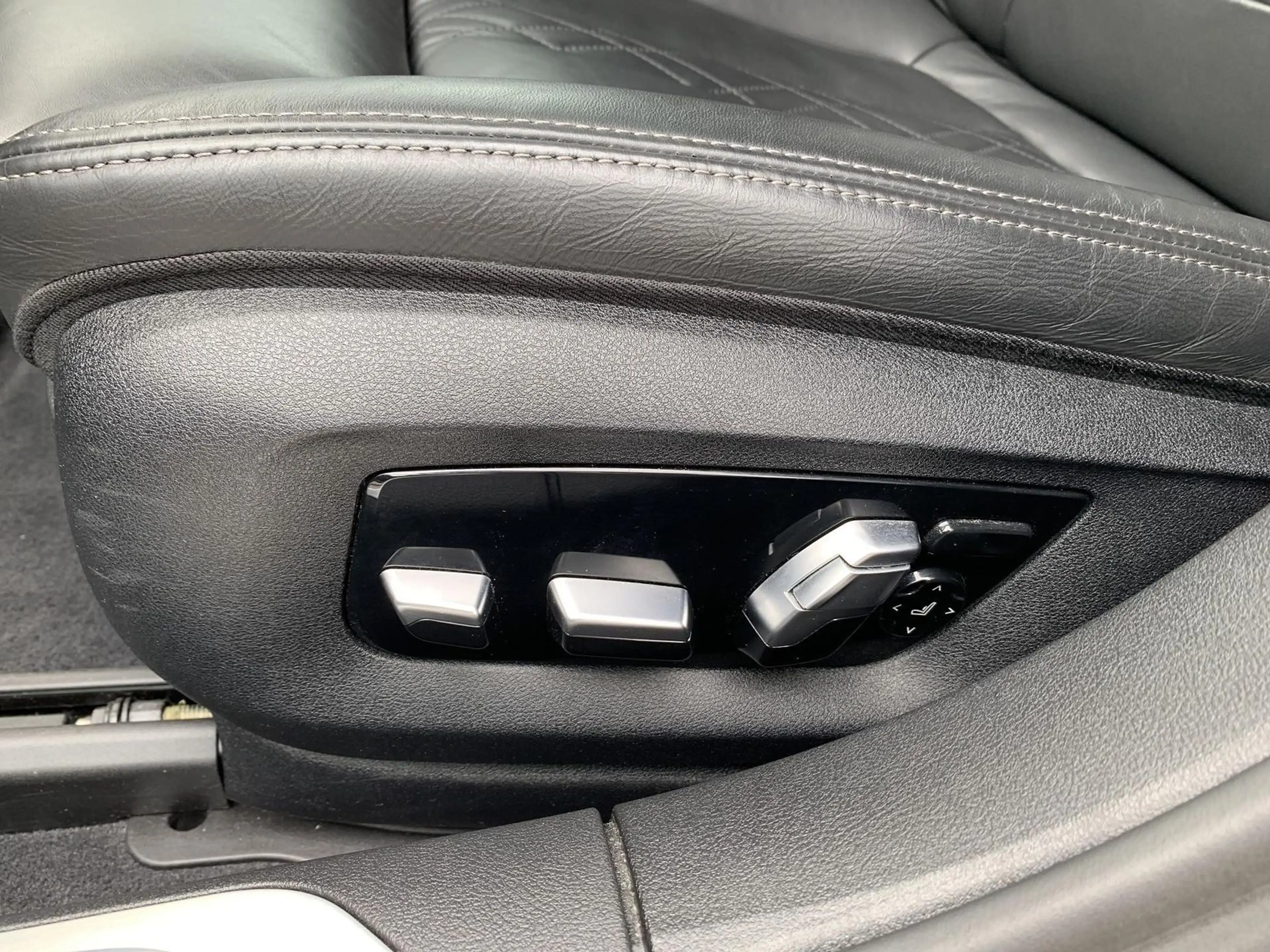 BMW 740 d xDrive M Sport Limousine Standhzg+TV+HK+GSD — photo 32