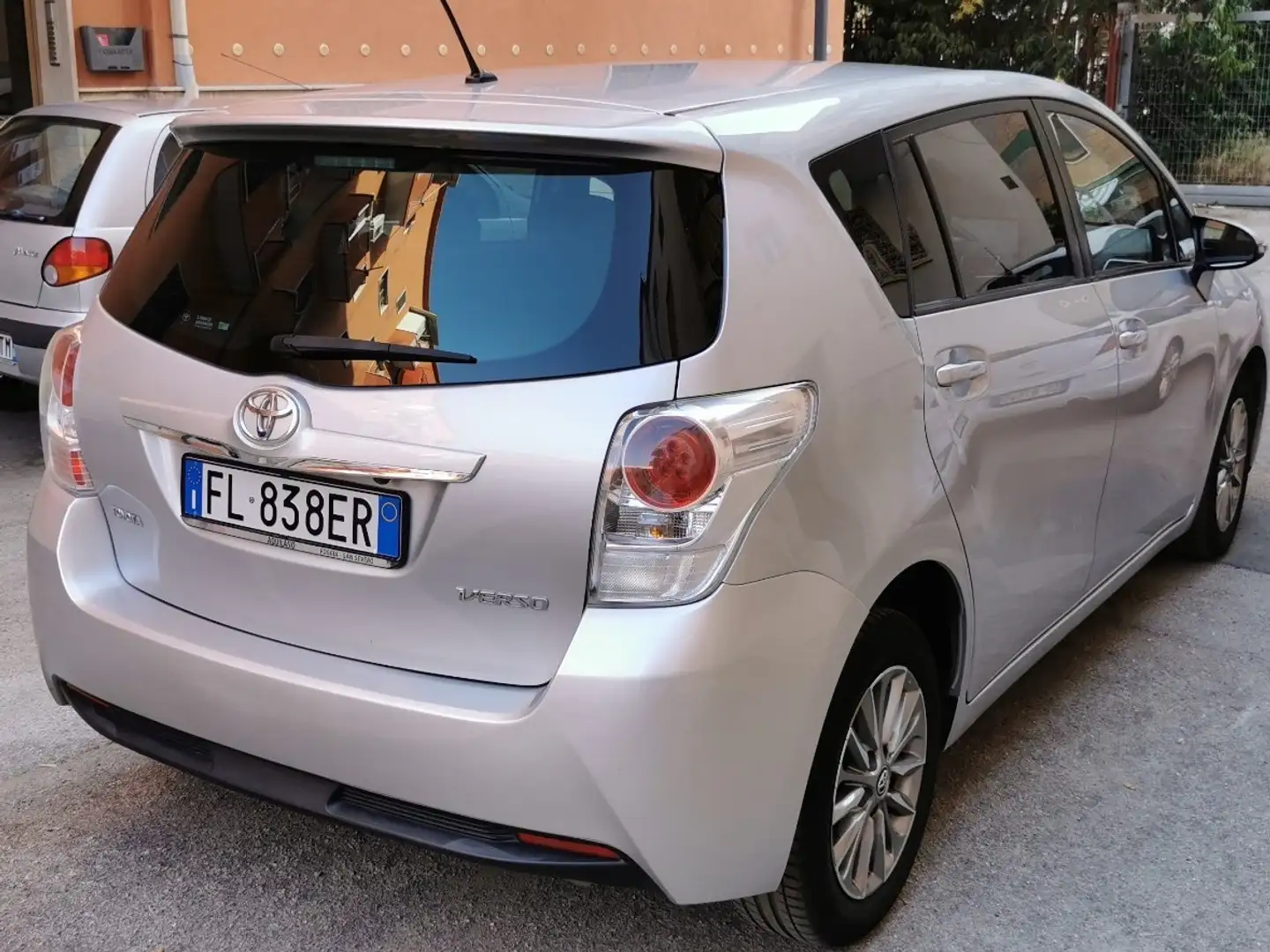 Toyota Verso 1.6d Active 5p.ti mt my16 Szürke - 2
