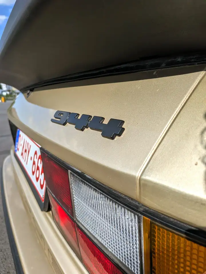 Porsche 944 Phase 1, foto 3
