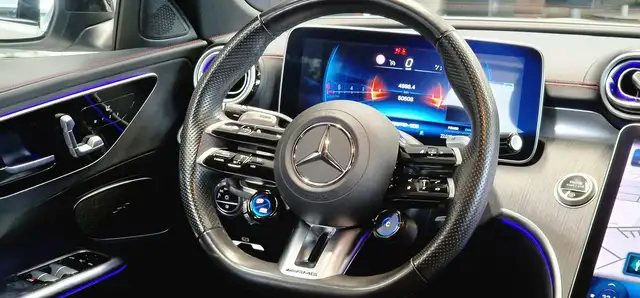 Mercedes-Benz C-Class view 12