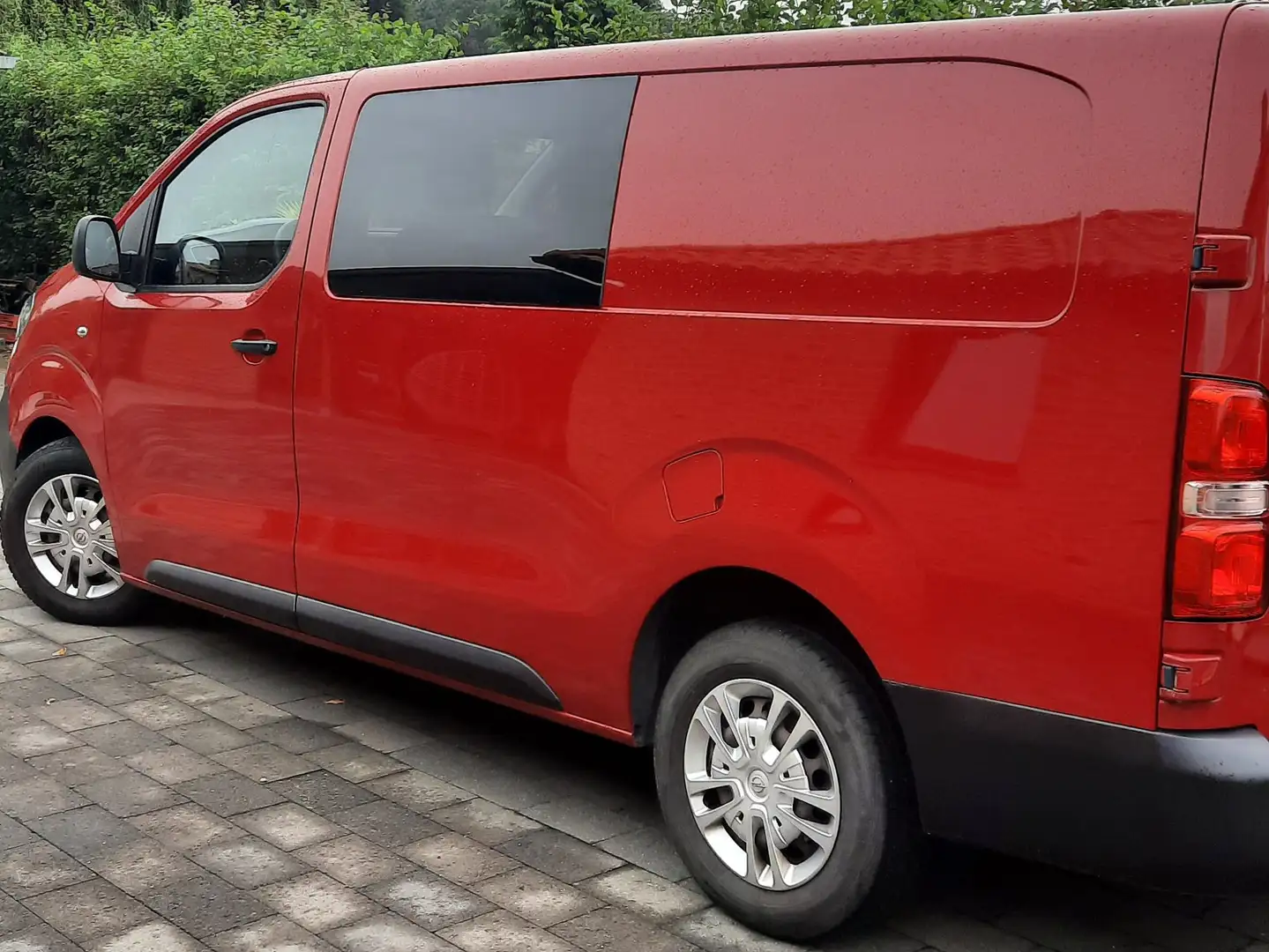 Opel Vivaro Vivaro 2.0 D Cargo L EHZ Autm. Elegance Rood - 2