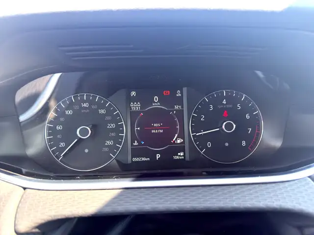 Land Rover Range Rover Evoque view 11