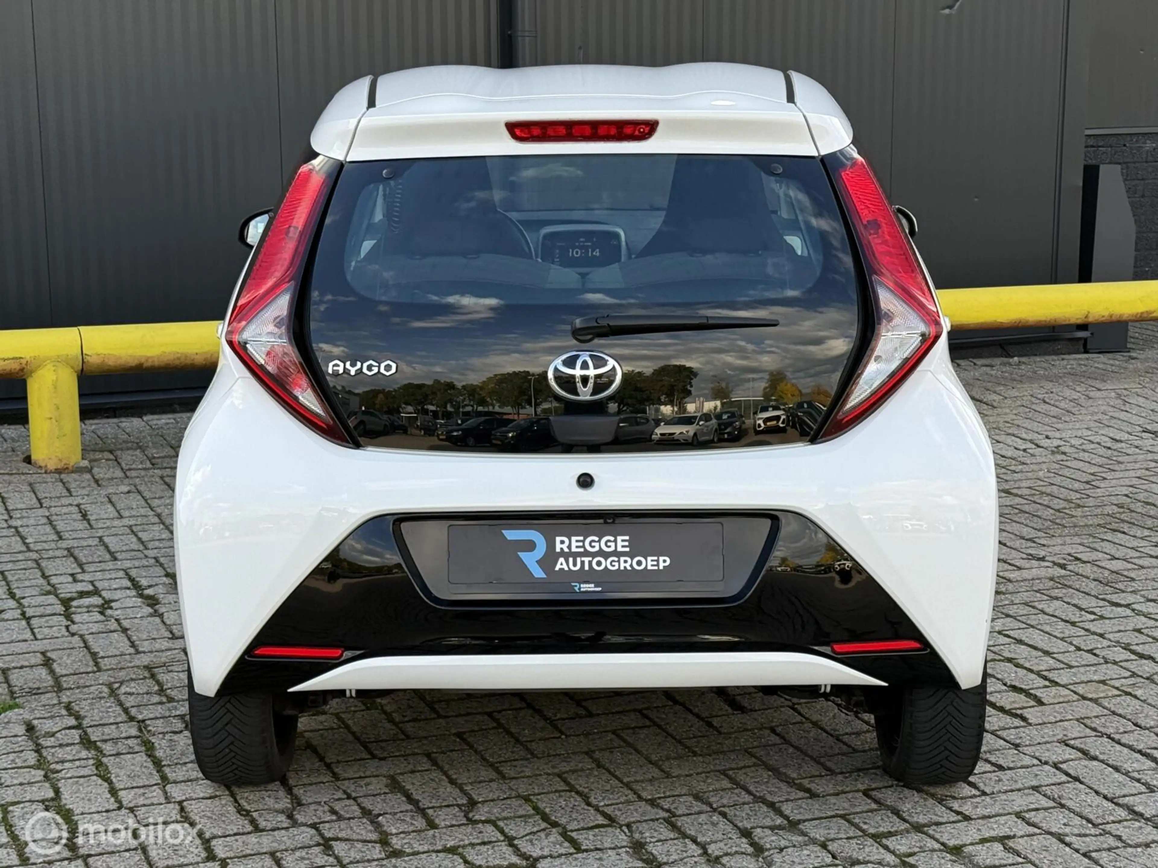 Toyota Aygo 1.0 VVT-i x-play CAMERA | CARPLAY | TOPSTAAT — photo 8