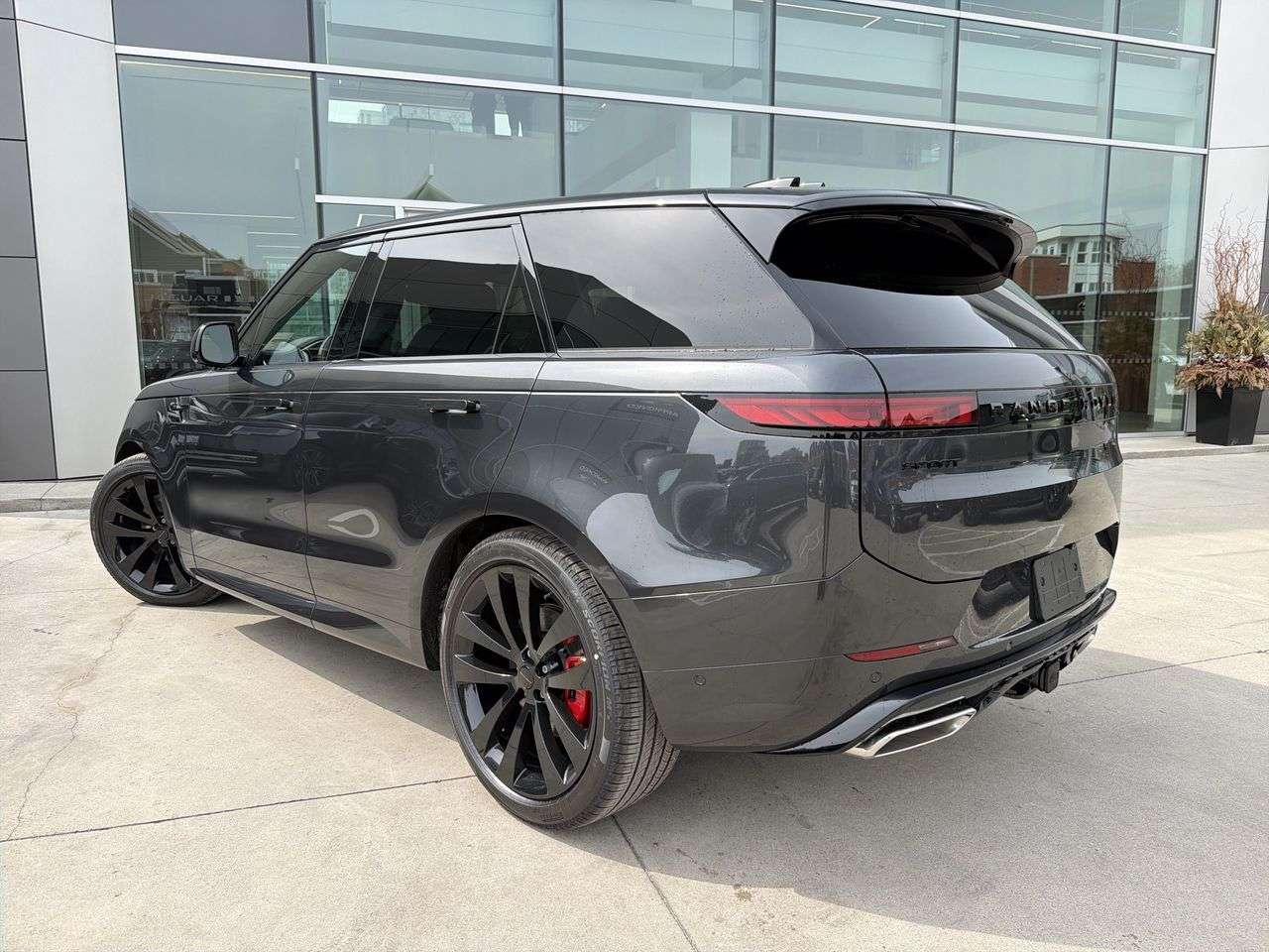 2026 Land Rover Range Rover Sport P400 Dynamic HSE thumb 6