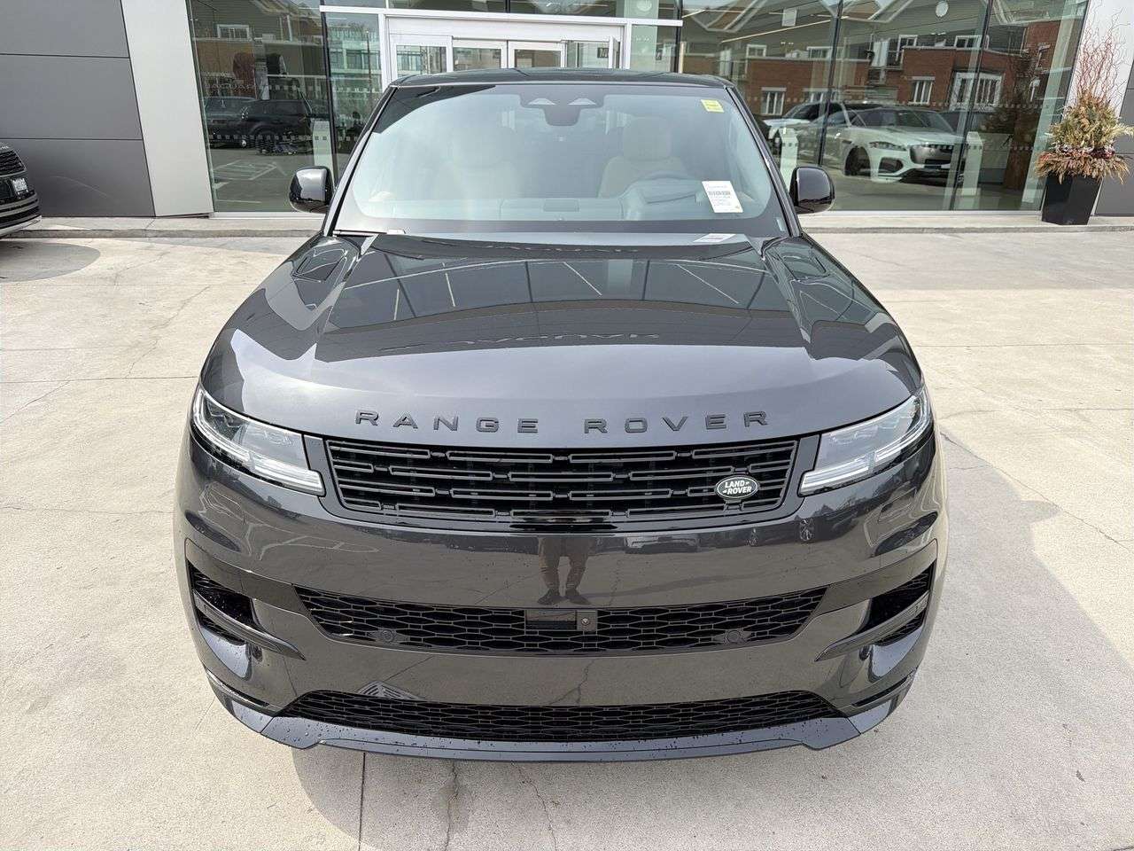 2026 Land Rover Range Rover Sport P400 Dynamic HSE alt 3