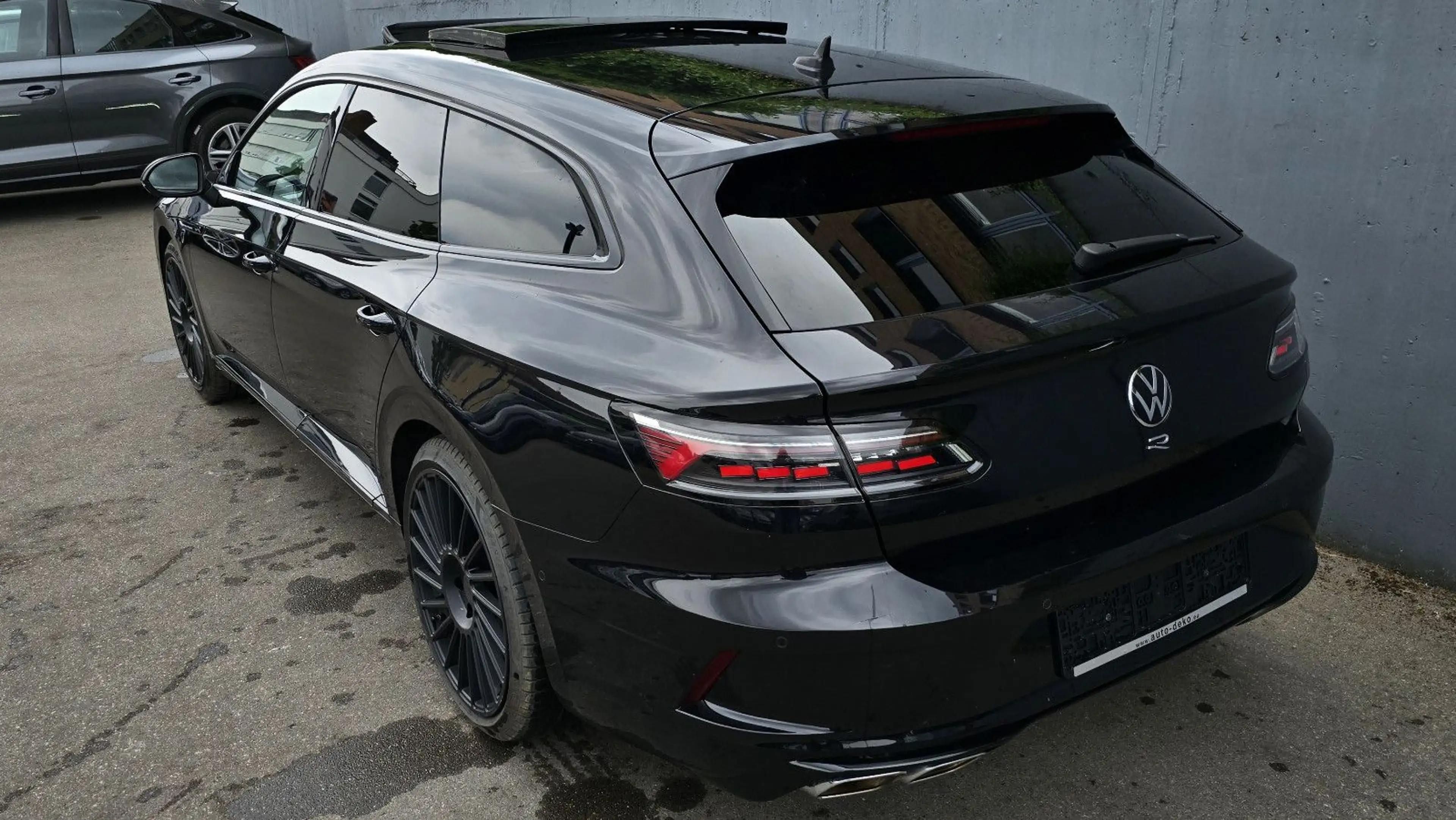 Volkswagen Arteon R 4M DSG Pano/Leder/ACC/DCC/360/AHK — photo 3