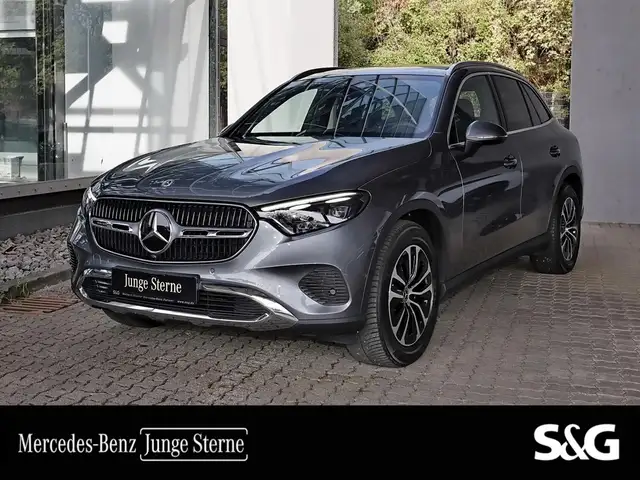 Mercedes-Benz GLC 200 4M Avantgarde AHK+DIG-LED+PANO+MEMORY+18