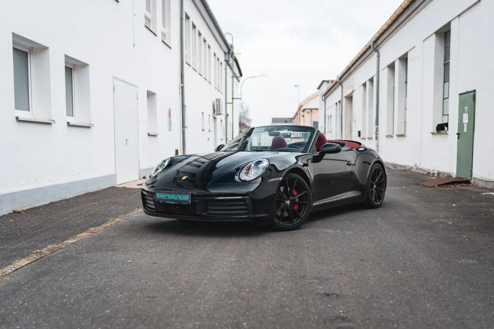 Porsche 992 Carrera 4S Cabrio *1. HAND / BOSE / LED* Schwarz - 1
