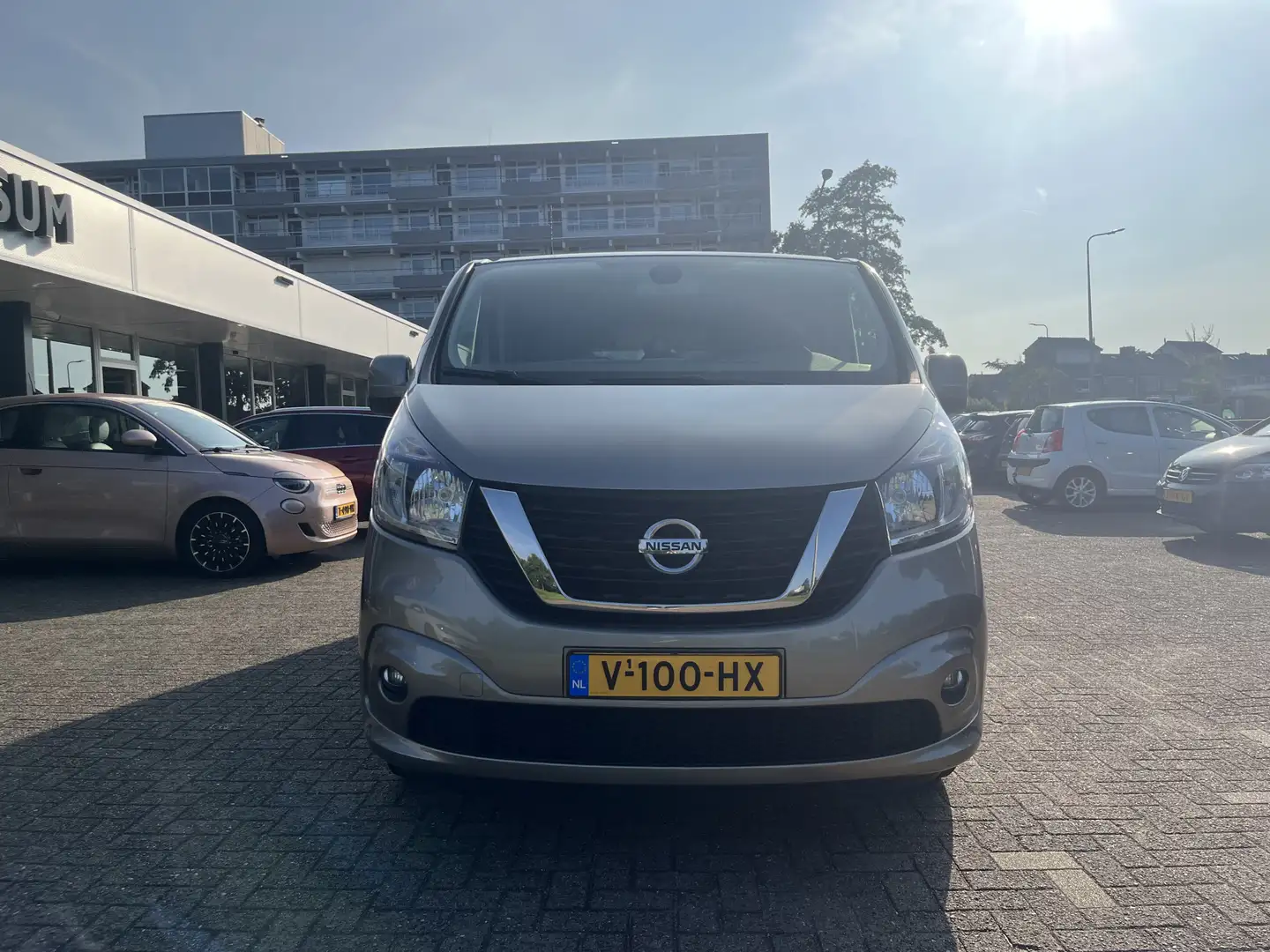 Nissan NV300 1.6 dCi 145 L2H1 Optima DC Luxe S&S 5 Zitplaatsen! Gris - 2