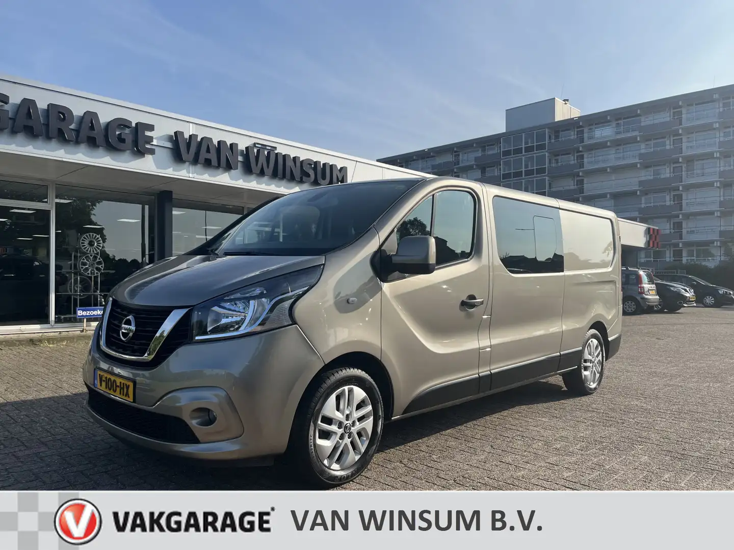 Nissan NV300 1.6 dCi 145 L2H1 Optima DC Luxe S&S 5 Zitplaatsen! Gris - 1