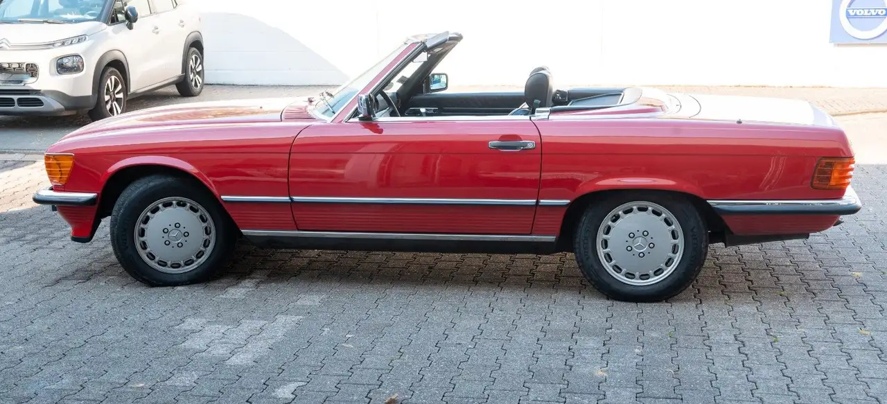 Mercedes-Benz SL 300 (107) Signalrot deutsches Fahrzeug, foto 5