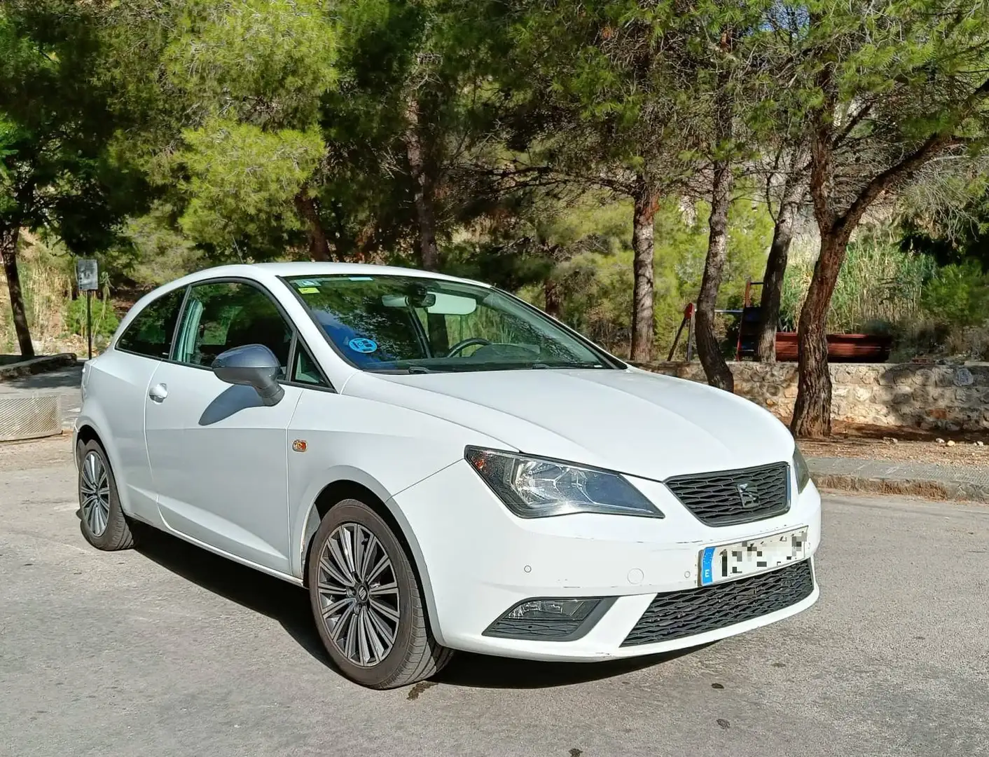 SEAT Ibiza Ibiza SC Comer. 1.4TDI CR Eco.S Blanco - 2