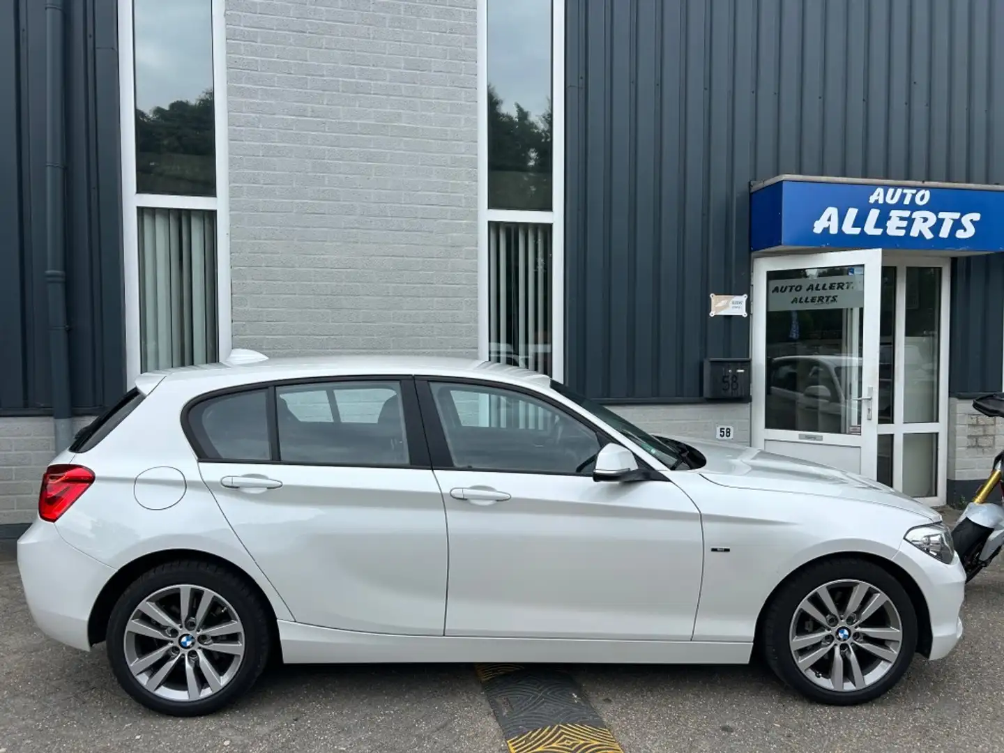 BMW 120I M SPORT Wit - 1