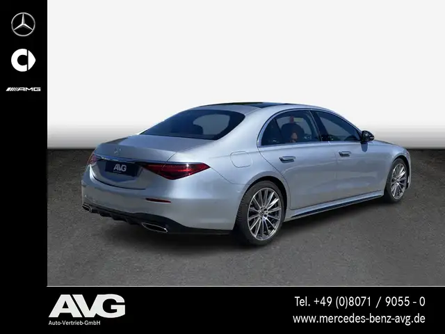 Mercedes-Benz S-Class view 4