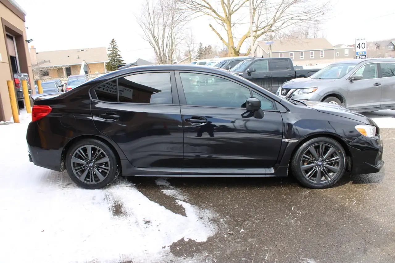 Subaru WRX снимка Subaru WRX