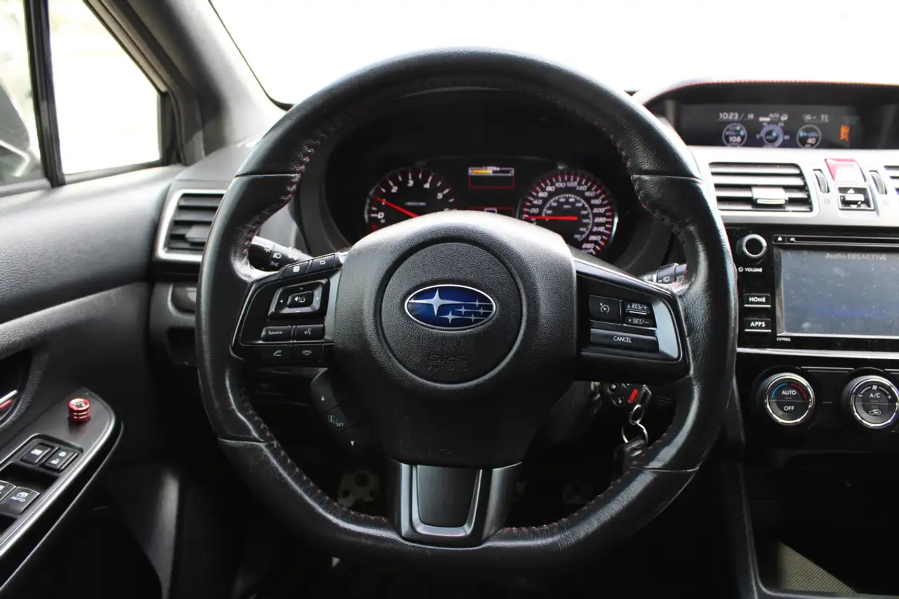 Subaru WRX снимка Subaru WRX