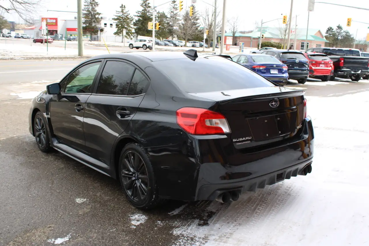 Subaru WRX снимка Subaru WRX