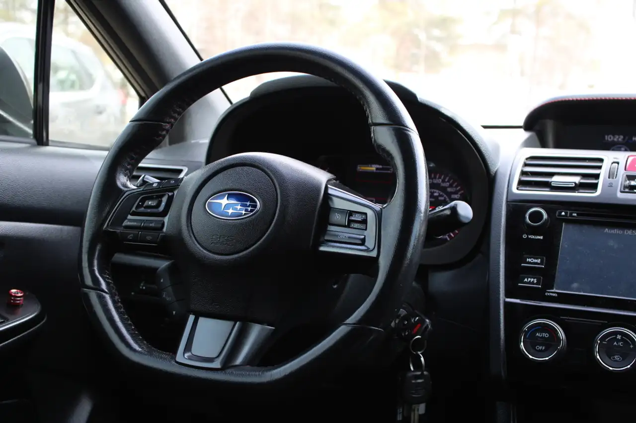 Subaru WRX снимка Subaru WRX