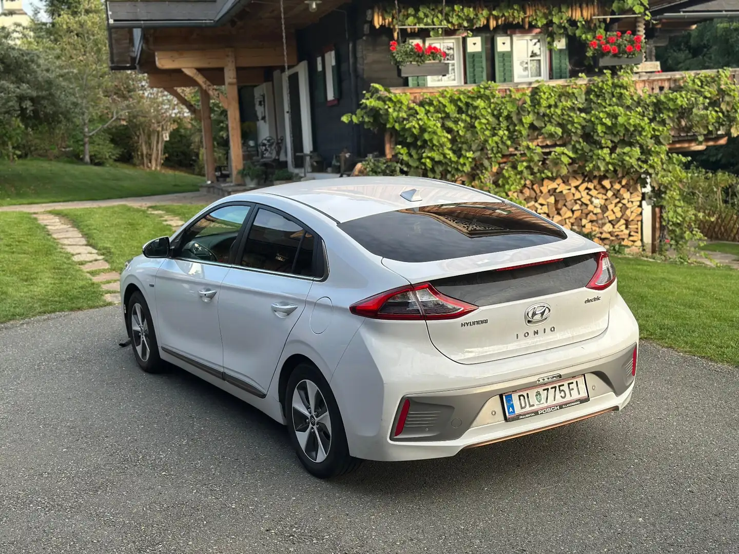 Hyundai IONIQ Elektro 28kWh Level 4 Aut. - 2