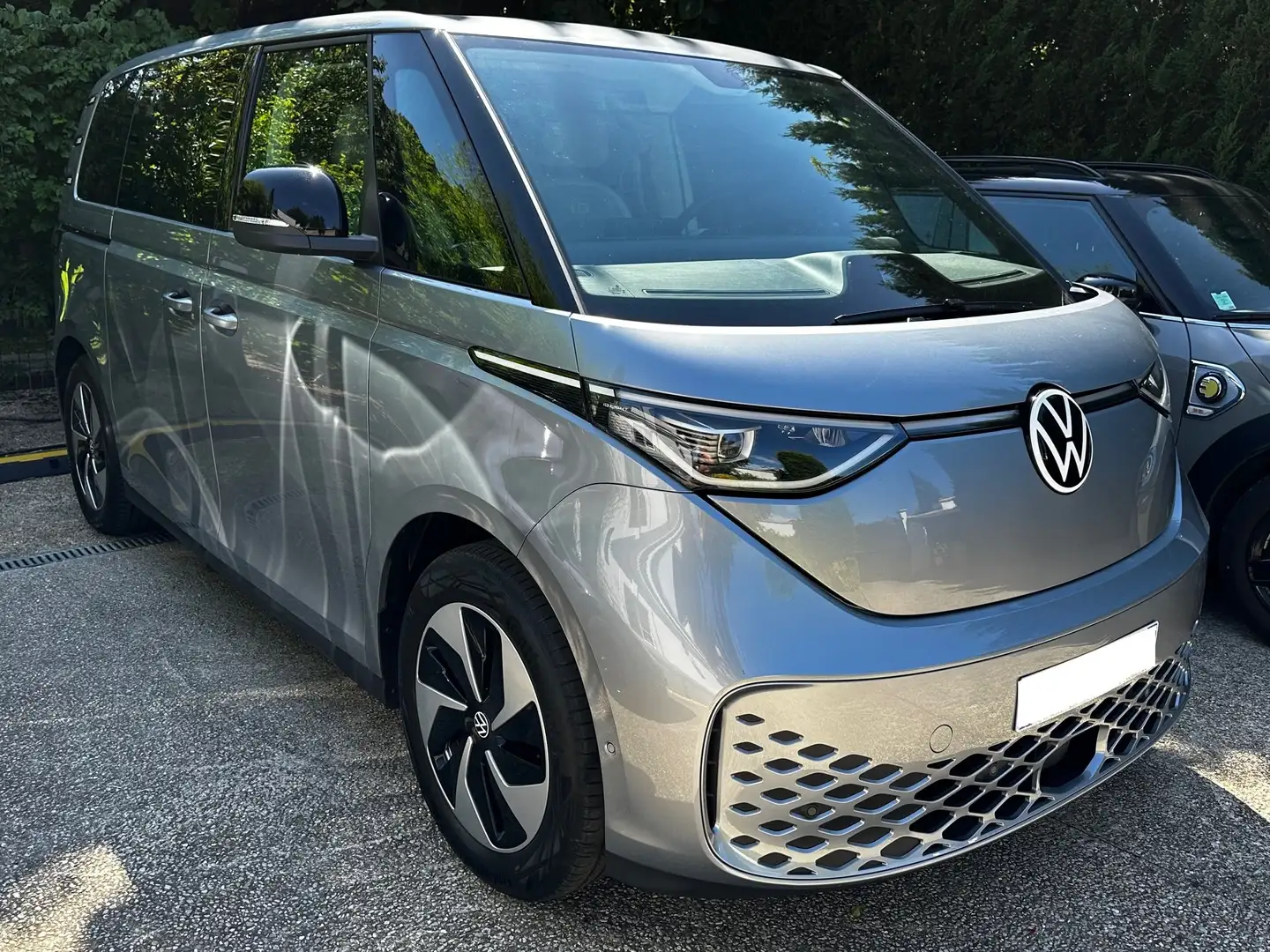 Volkswagen ID.BUZZ PRO (77KWH/150KW) Argintiu - 2
