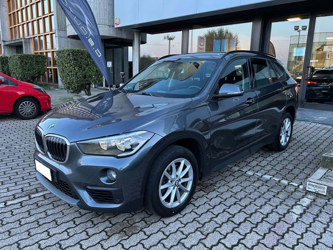 BMW X1 sdrive18d Business auto NEOPATENTATI GANCIO TRAINO