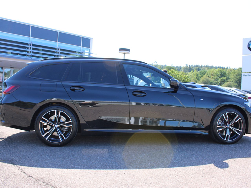 BMW 320 i Touring M Sport AHK LED ACC Innovationspaket — photo 8