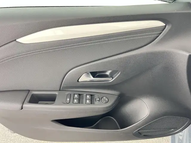 Opel Corsa view 11