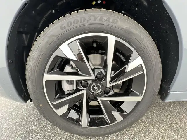 Opel Corsa view 10
