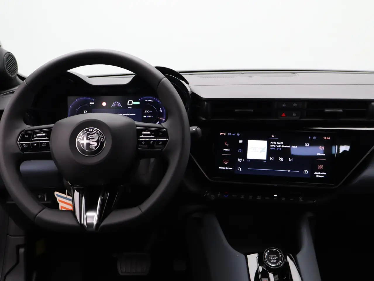 Alfa Romeo Junior 2025
