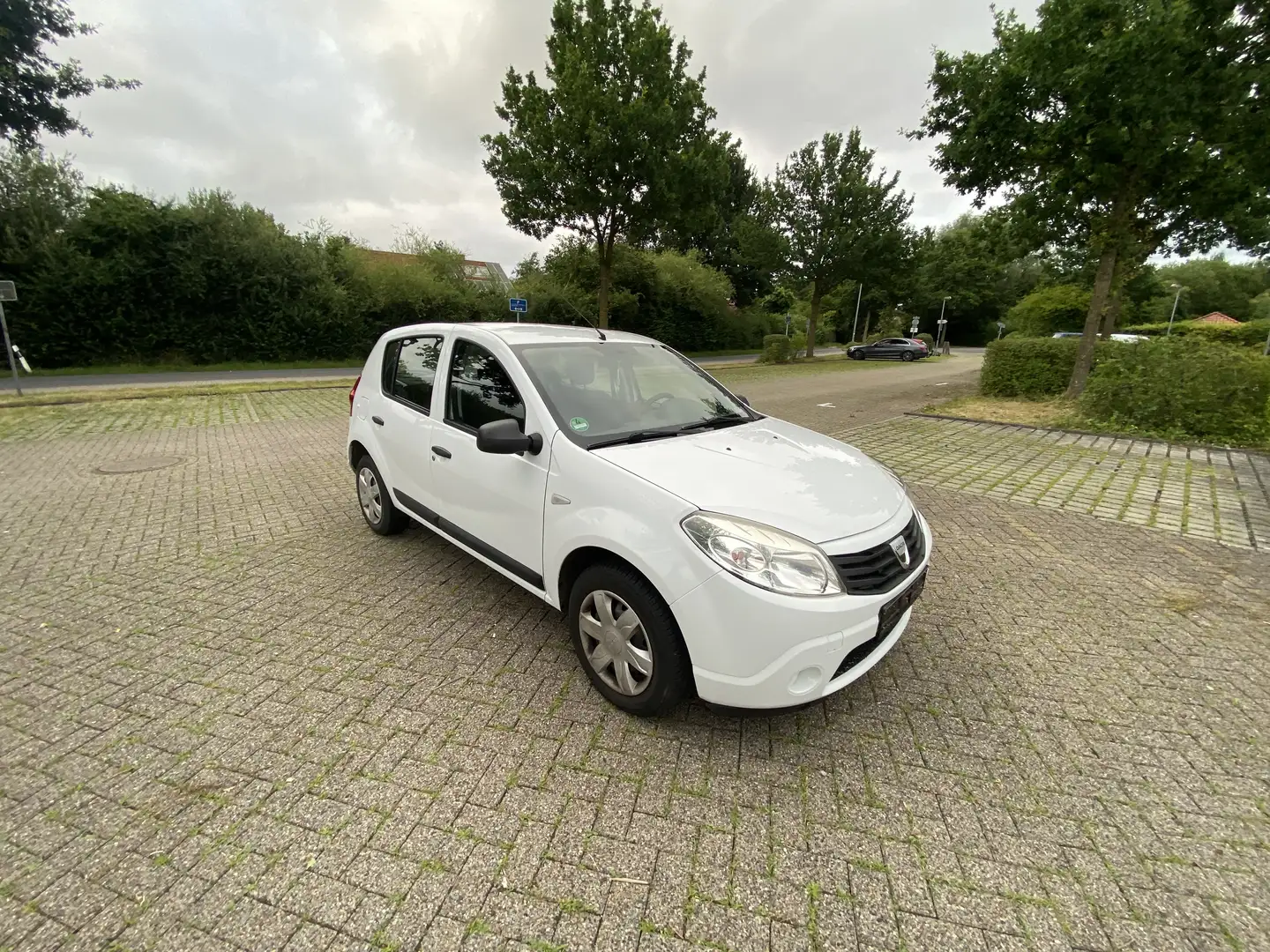 Dacia Sandero 1.2 16V eco2 Weiß - 1