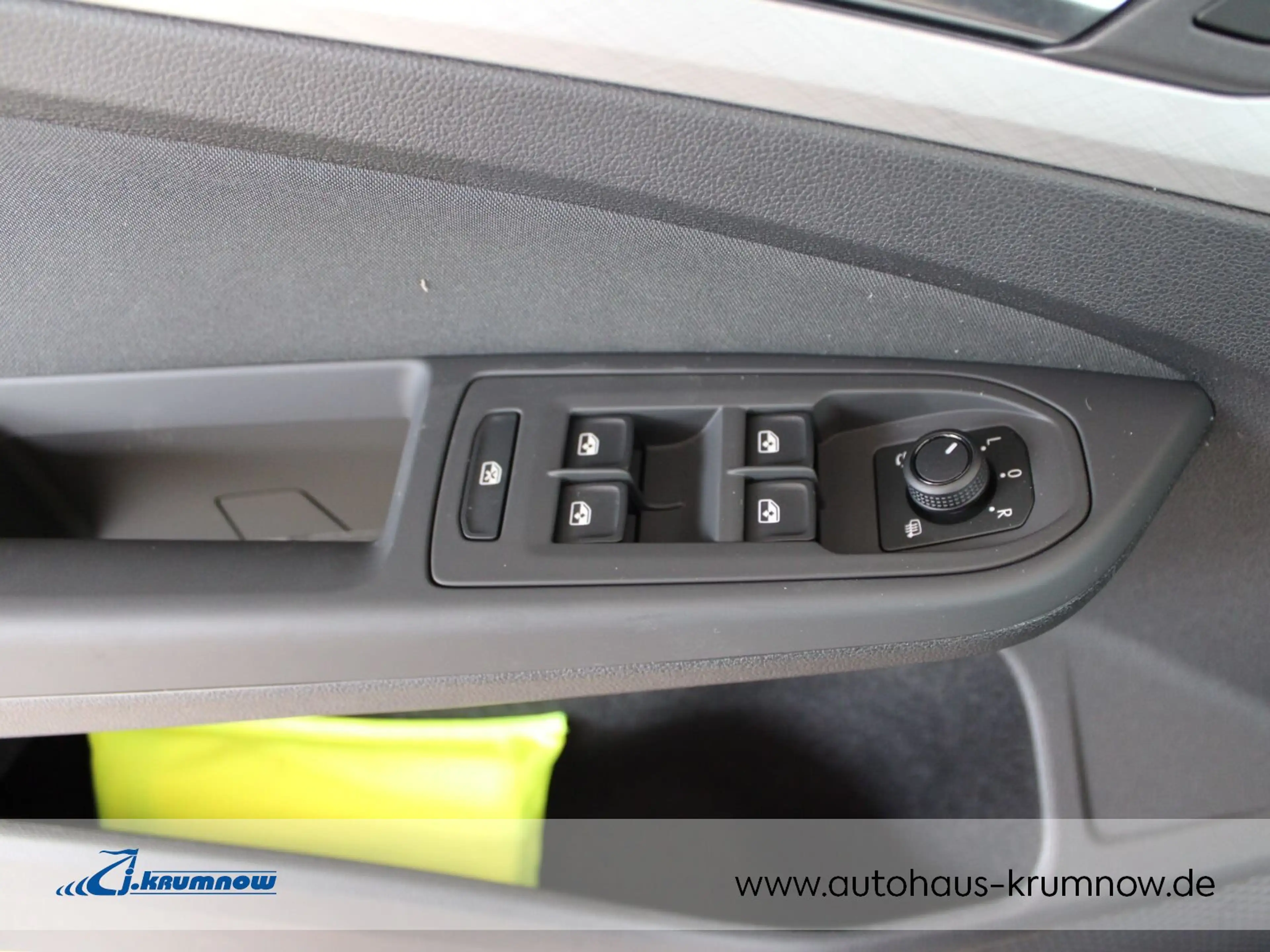 Volkswagen Golf VIII Variant 1.5 TSI OPF LED+Appconnect+GRA Klima/Sitzhzg./MF-Lenkrad/BC/L-R Sensor/Dachrel./eFH. — photo 9