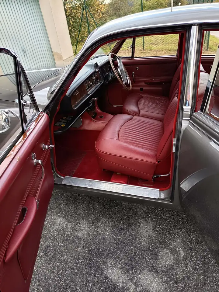 Jaguar Daimler Sovereign / Jaguar 420 RHD - sehr selten, foto 10