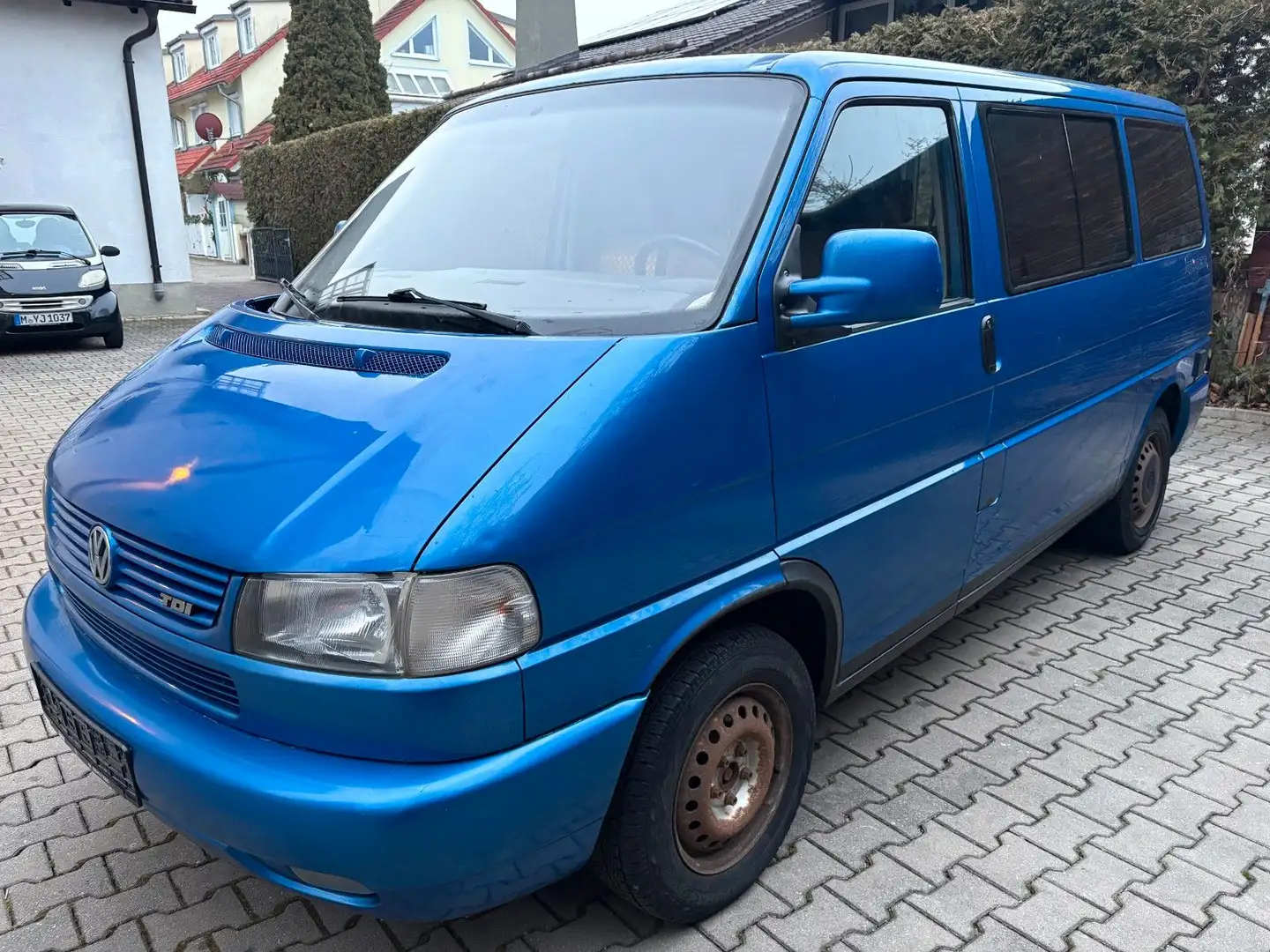 Volkswagen T4 Multivan 2,5 TDI Atlantis Multiva*KlimaAutomatik*TÜV 2/27 Blau - 2