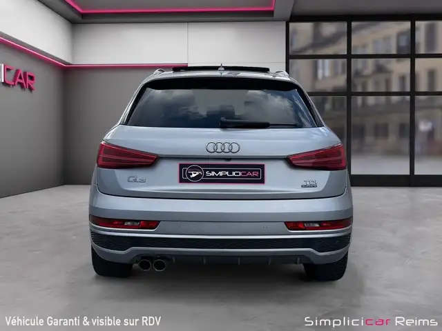 Audi Q3 view 6