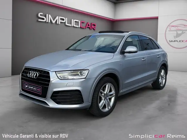 Audi Q3 view 3