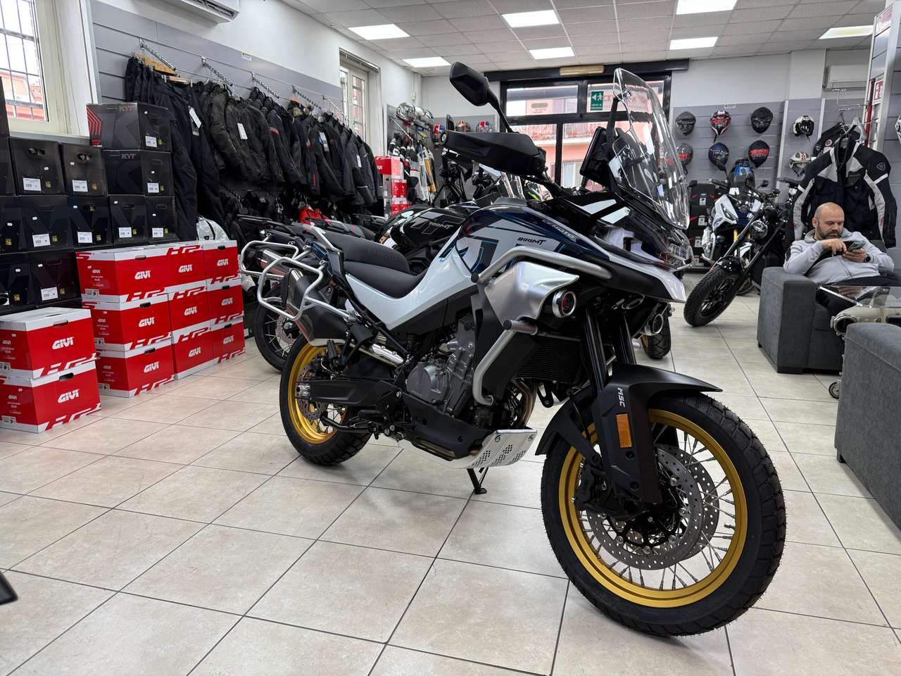 CFMOTO 800 MT EXPLORE - Finanziabile anche a minirate