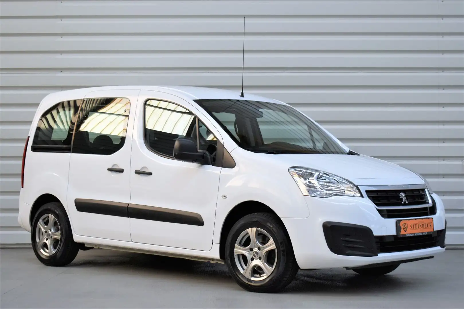 Peugeot Partner Active+PDC+23.500KM+Tempomat+Klima Weiß - 1