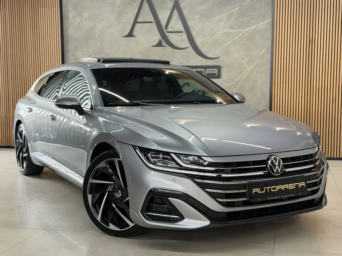 Volkswagen Arteon Shooting Brake 2.0 TDI*R-Line*AHK*XENON* Zilver - 1