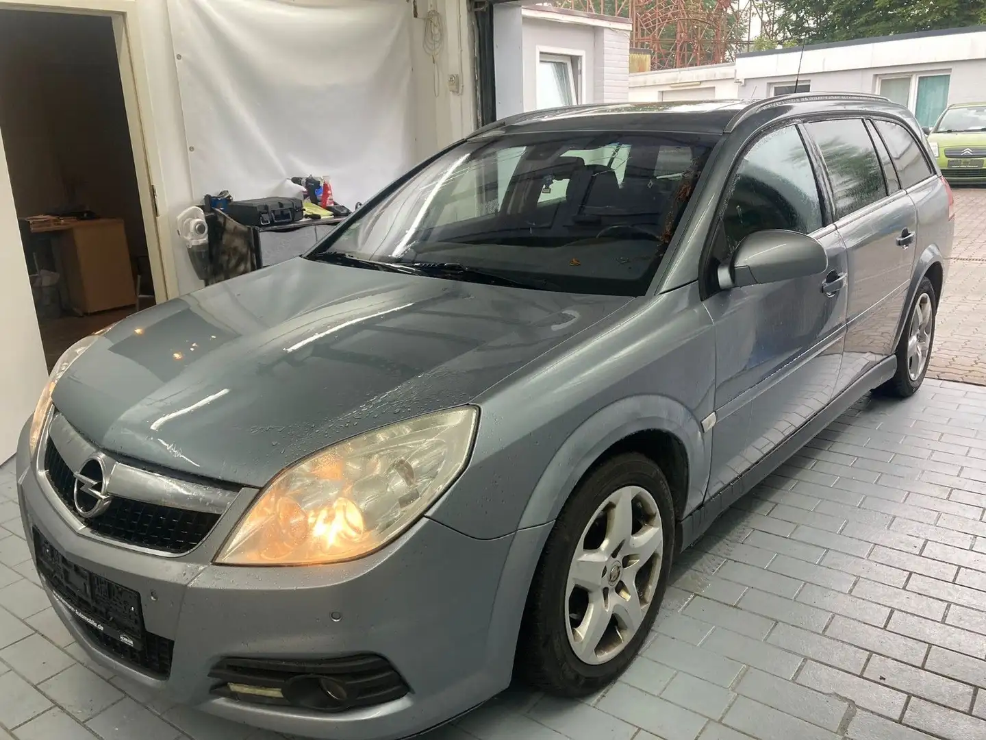 Opel Vectra C Caravan Edition+Aut.+SD+PDC+SHZ Silber - 1