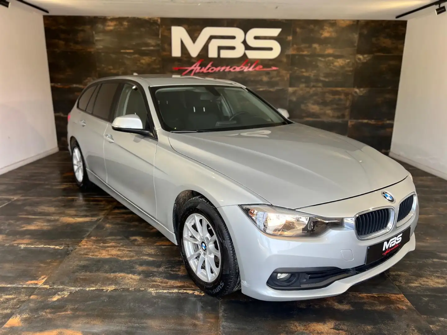 BMW 316 Touring dA * AUT. * 274 000 KMS * GPS * Grijs - 1