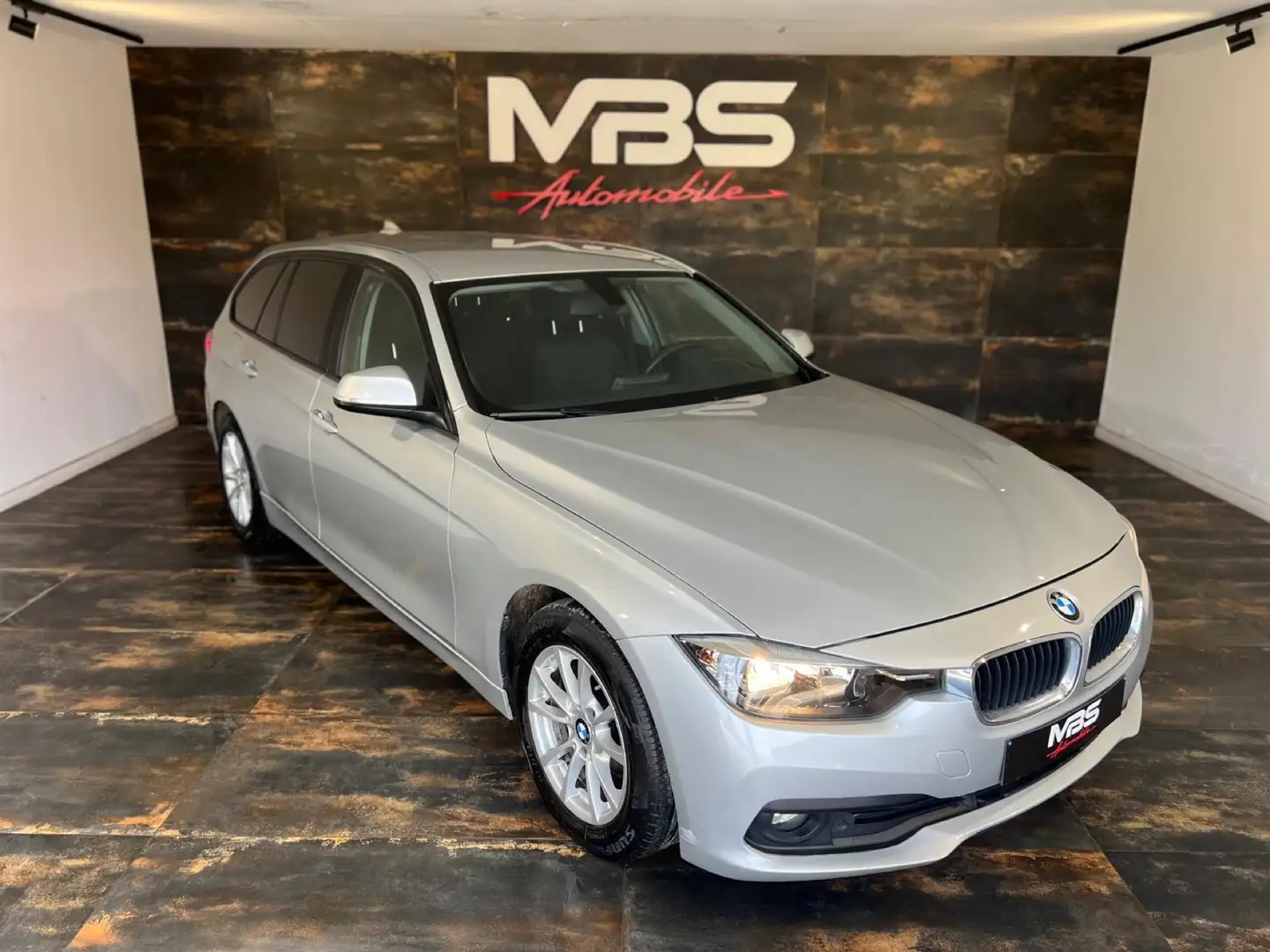 BMW 316 Touring dA * AUT. * 274 000 KMS * GPS * Grijs - 2