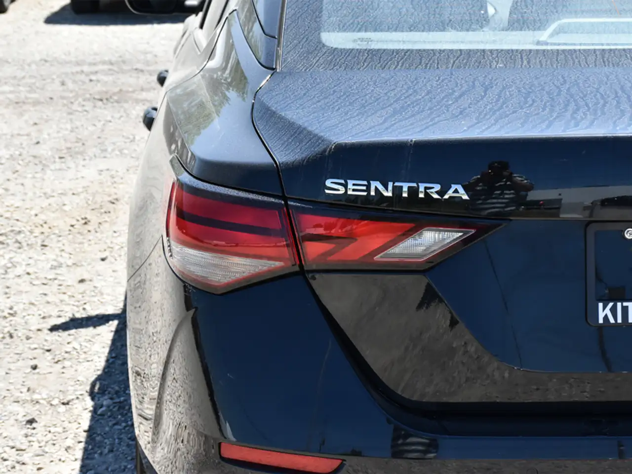 Nissan Sentra снимка Nissan Sentra