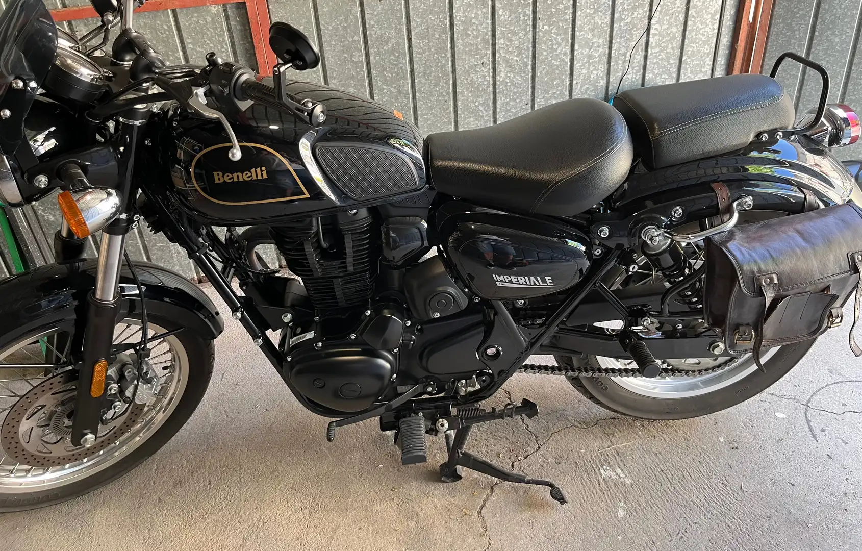 Benelli Imperiale 400 Nero - 1