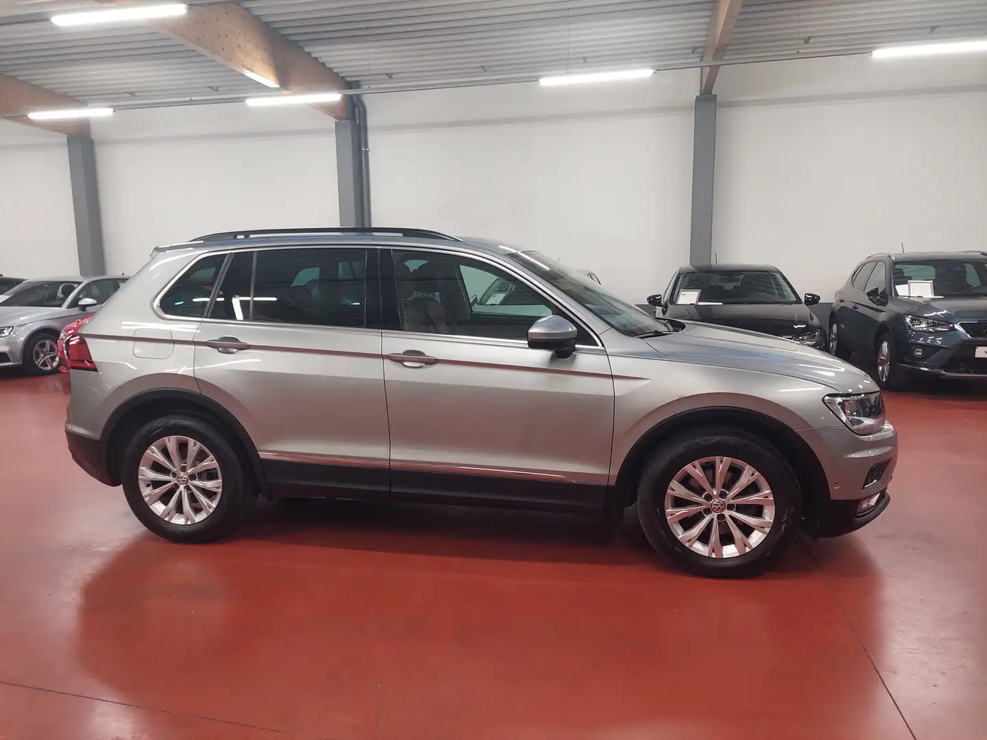 Volkswagen Tiguan TDi + EXPORT = 16.500 € + CUIR + PANO + DYNAUDI Grijs - 2